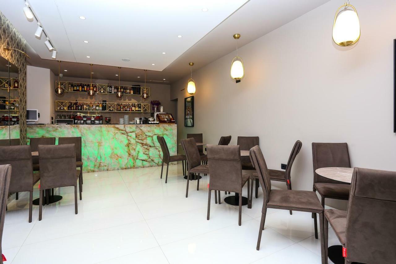 Emerald Boutique Hotel Tirana Exterior photo
